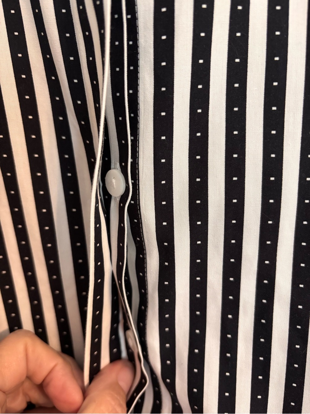 Chico’s NWT No iron Subtle Stripe button back shirt - Picture 7 of 10